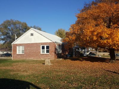 705 E Broadway St, Bolivar, MO, 65613