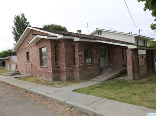 707 Butternut Rd, Grandview, WA 98930