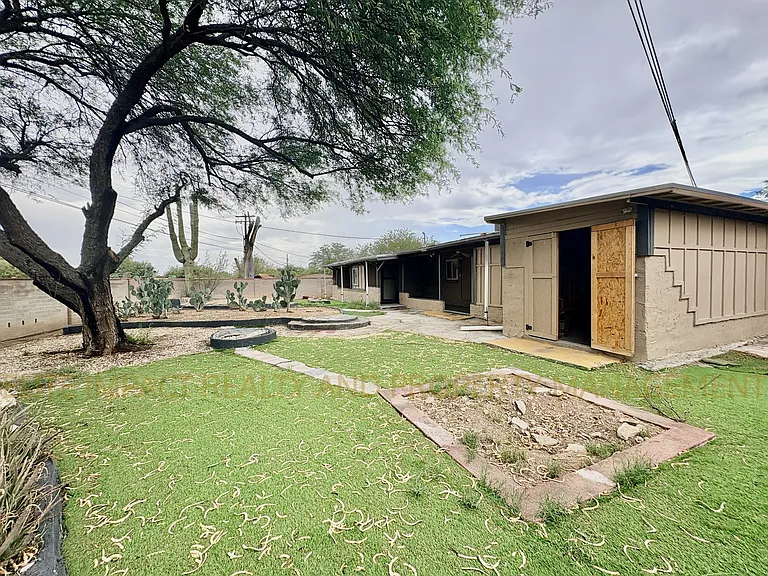4740 E Melissa St — Photo 36