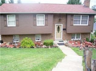 11317 Pershing Dr, North Huntingdon, PA