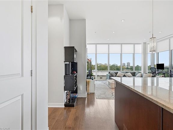 2nd image of 50 Murray St W #403
