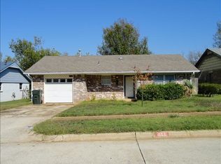 911 Woodlake Dr, Norman, OK 73071