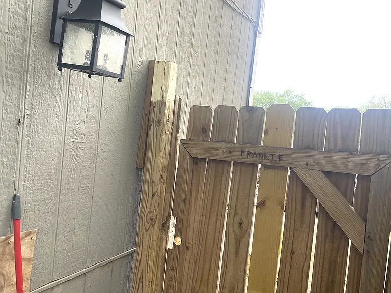 2200 Tabor Ct — Photo 18