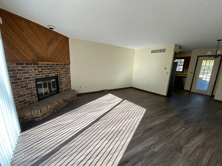 1828 N Ridge Dr — Photo 6