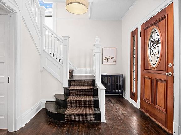 3rd image of 3213 Arbor Ave
