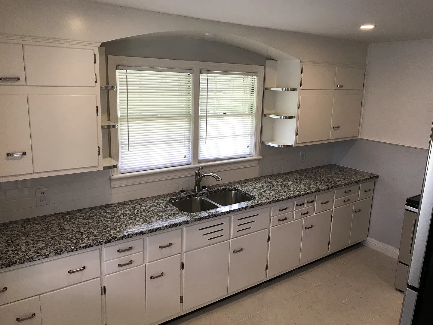 3 bed 1 bath House w/ basement in Waddy! — Photo 4