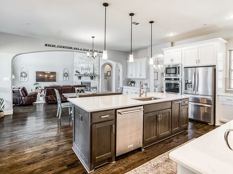 1208 Logan Trl — Photo 10