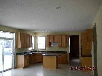 5th image of 11611 Hastings St NE