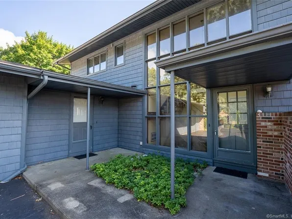 7 Mull Berry Drive, Ledyard, CT 06335