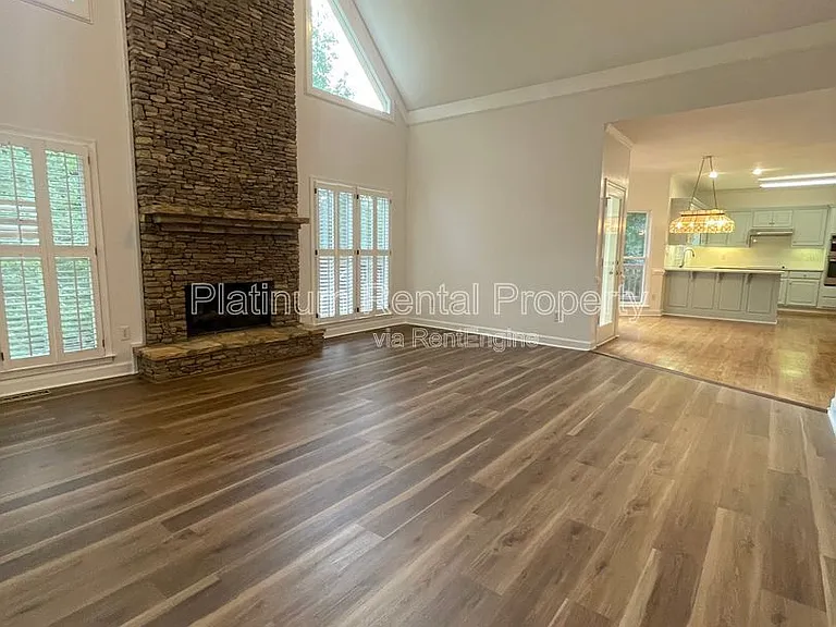 870 Ingleside Dr — Photo 28