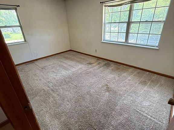 4th image of 501 Saint 12th St