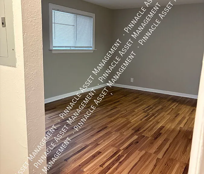 208 Valley View Ave #3 — Photo 15