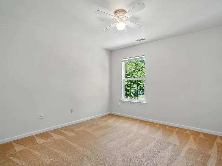 7420 Abigail Glen Dr — Photo 17