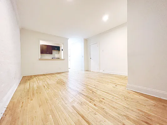Rented by Keller Williams NYC | media 18