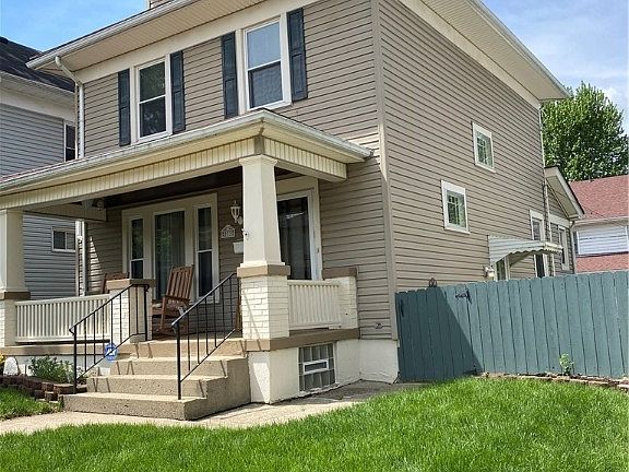 3rd image of 833 Wellmeier Ave