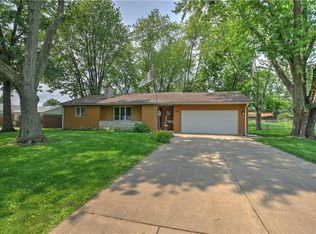 3845 N Constant View Dr, Decatur, IL 62526
