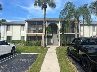 1005 Green Pine Blvd APT D2, West Palm Beach, FL 33409