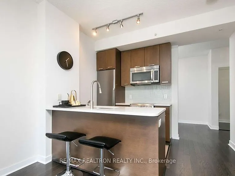 295 Adelaide St W #2405 — Photo 6