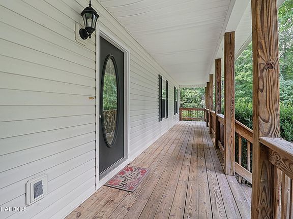 4th image of 2716 Tinchtown Rd