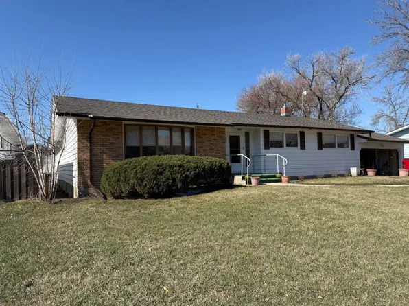 1007 Riverside Dr E, Drumheller, AB T0J 0Y5