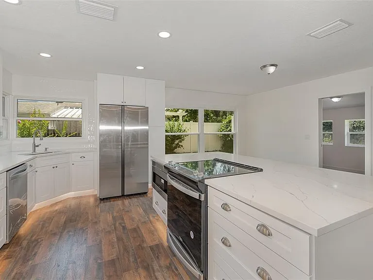 1770 Algonquin Trl — Photo 6