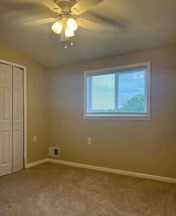 2nd image of 33 Longdale St #3