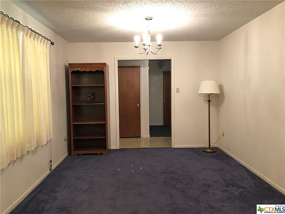 4th image of 2524 Lowrey Dr