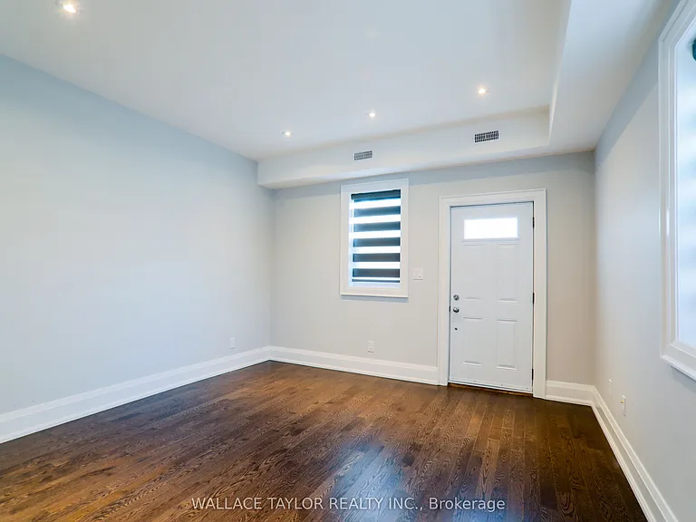 148 Carlaw Ave #UPPER — Photo 30