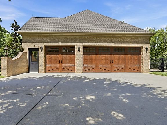 4th image of 117 Windwood Heights Dr