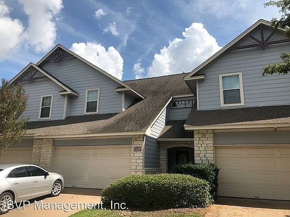 3rd image of 1329 Canyon Creek Cir