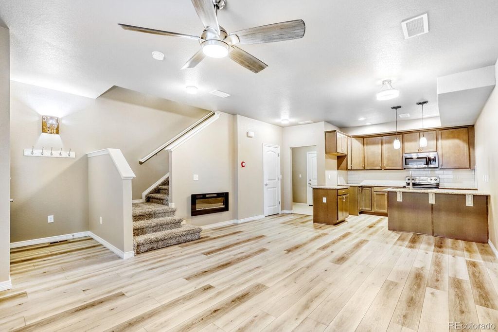 1686 Grand Avenue #6