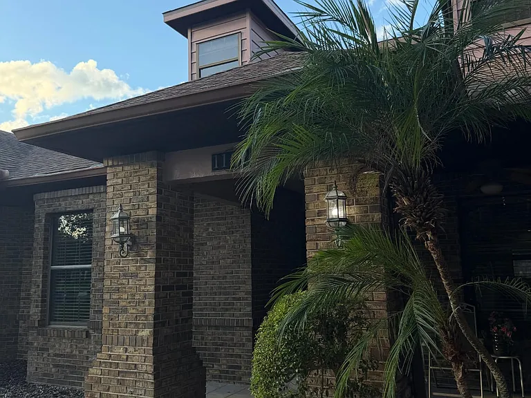 1102 S Sugartree Dr — Photo 5