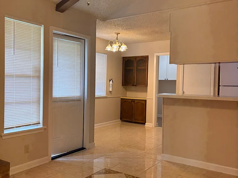 4514 Temple Hl — Photo 22