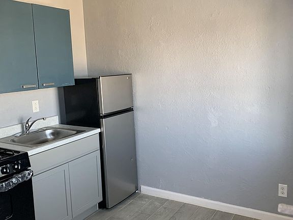 2nd image of 4016 Taylor Ave #4
