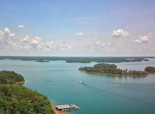 99 Commodore St, Hartwell, GA 30643