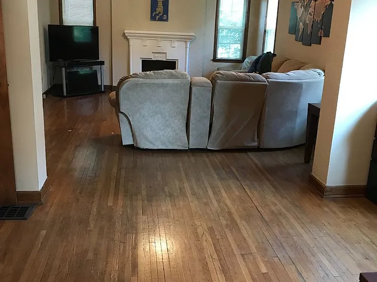 1373 Eastview Ave — Photo 2