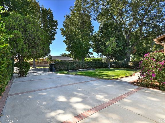 3rd image of 12951 Welby Way