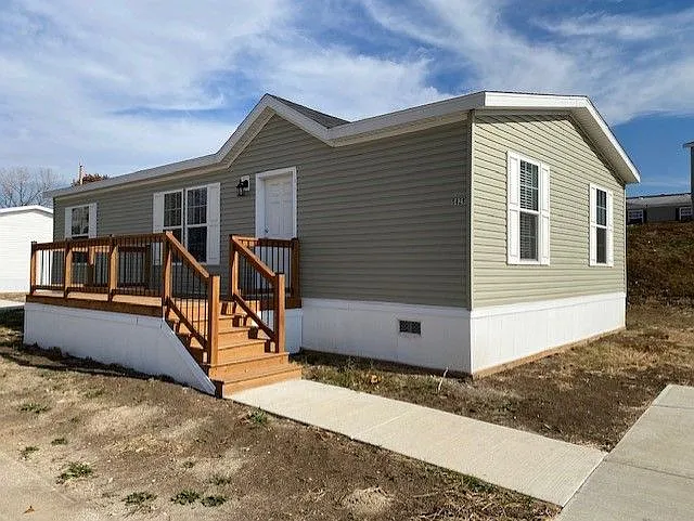 Lakeview Terrace — Photo 14
