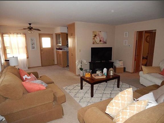 4th image of 1408 N 116th St APT 1