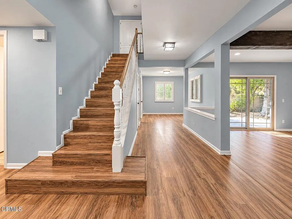 3 bed, 3.0 bath, 2233 sqft, $7,500 — Photo 3