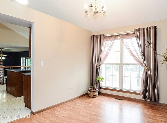 3rd image of 126 Tay River Dr