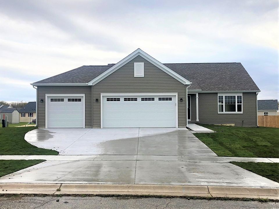 1st image of 1429 E Pinecrest Ln Lot 123