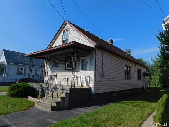 2nd image of 195 Center St