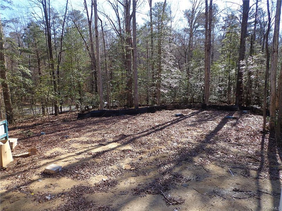 1st image of 21148 Baileys Grove Dr