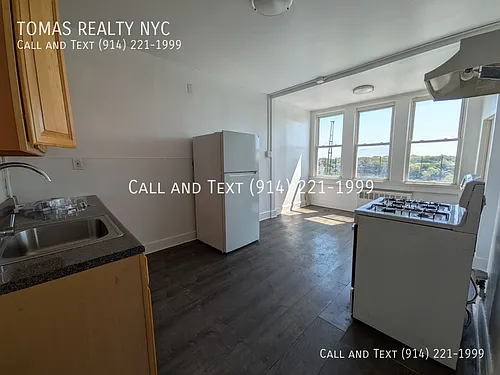 152 Ridge Ave Photo 1
