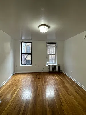 Rented by Peter R. Hungerford, LREB | media 10