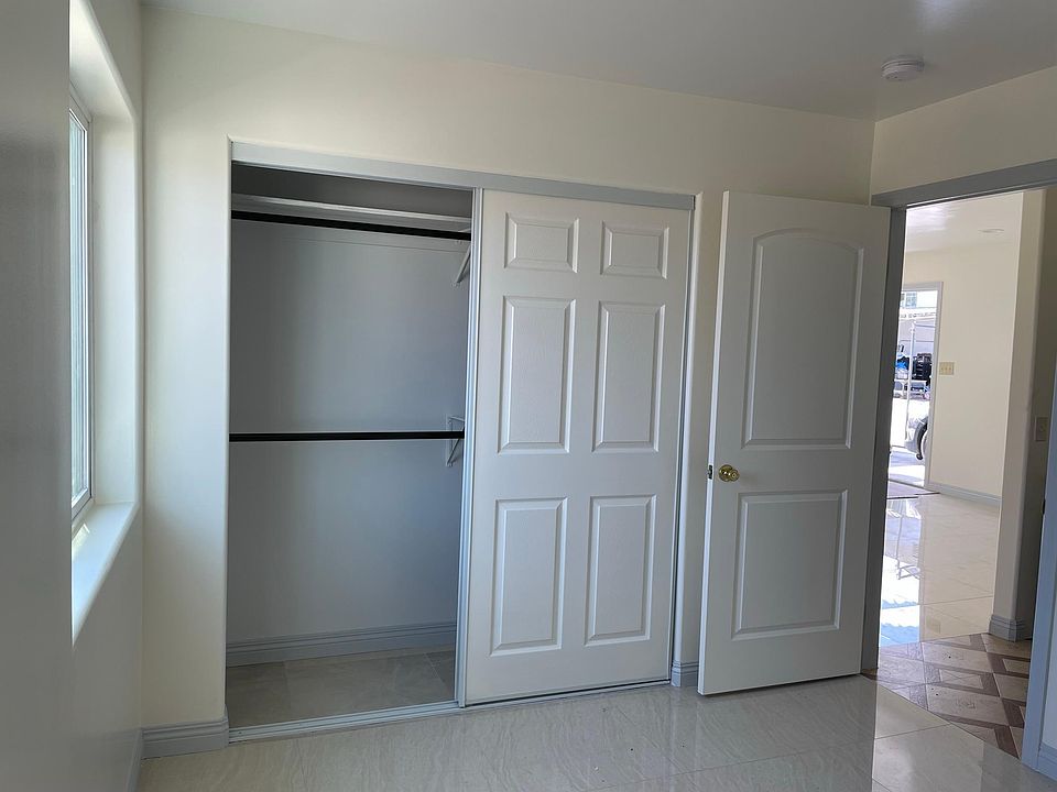 1st image of 2550 Kelburn Ave Unit 2 & 3