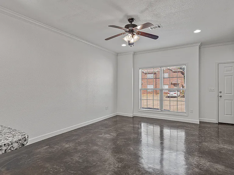 Living Room | Deerfield Crossing| Townhome