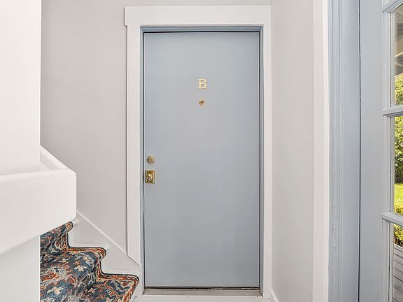 3rd image of 713 SE 5th St APT B