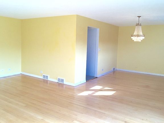 4th image of 7219 N Crawford Ave
